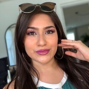 Meet your Posher, Paola